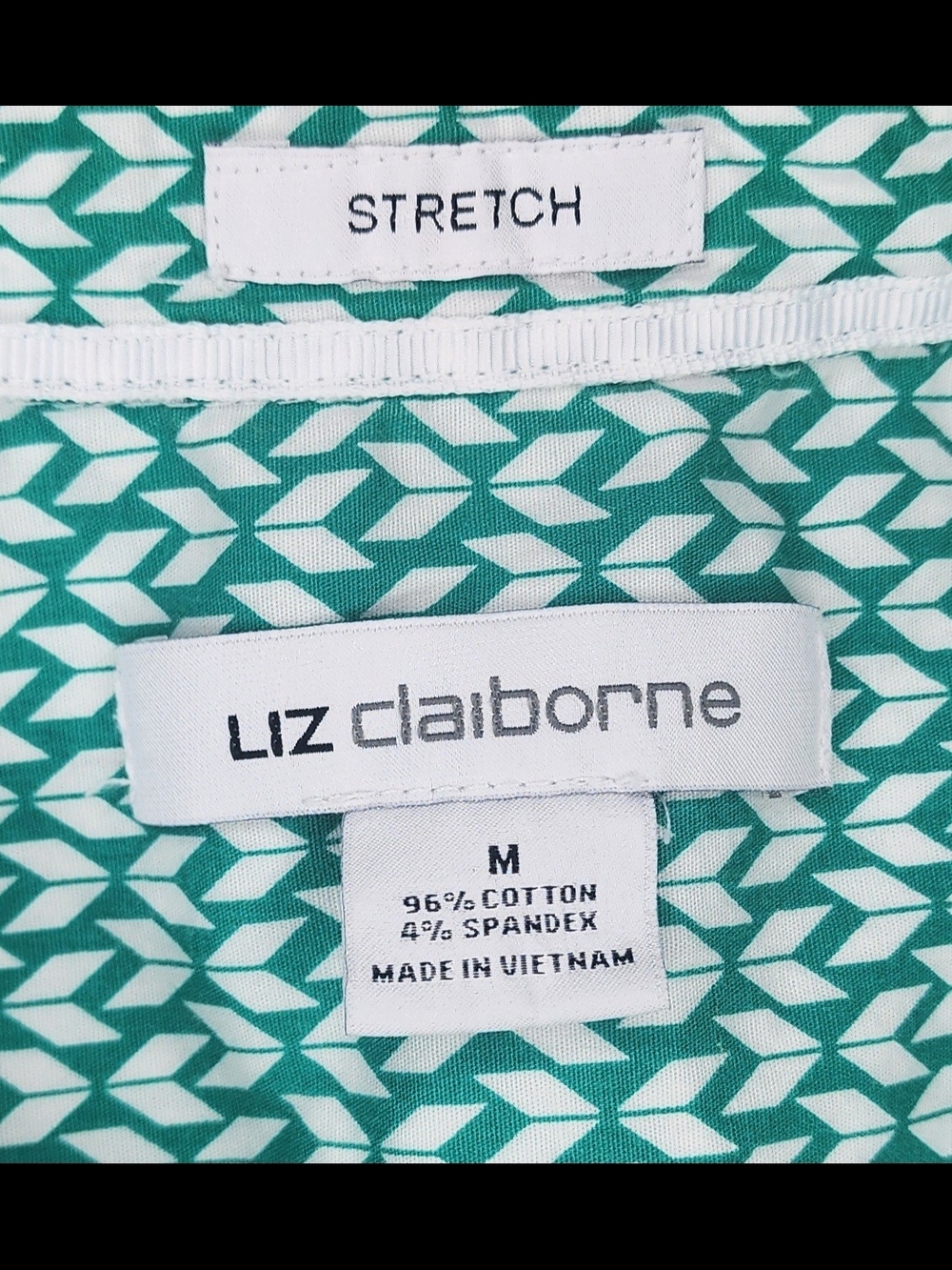 Sleeveless Button-Front Women’s Top in Teal Geometric Print - Picture 2 of 5